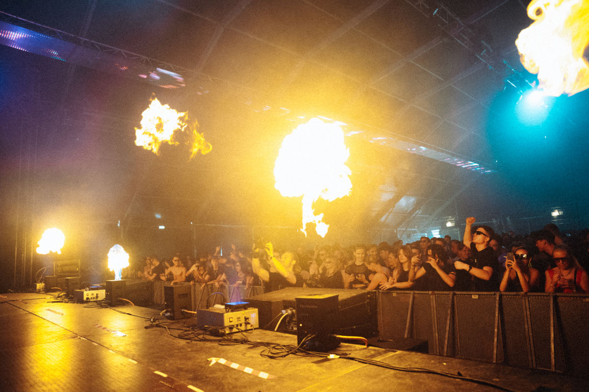 Loading... just a sec